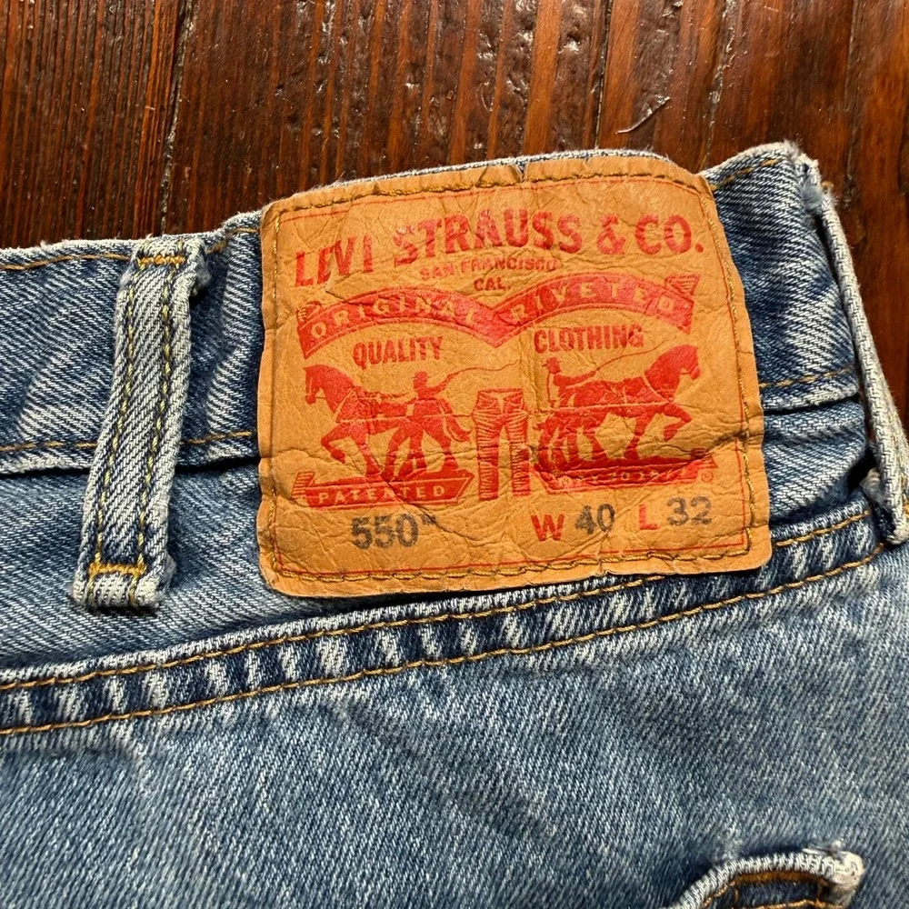 Levis 550 Relaxed Fit Jeans Mens 40x32 Light Wash Blue Tapered Leg Denim